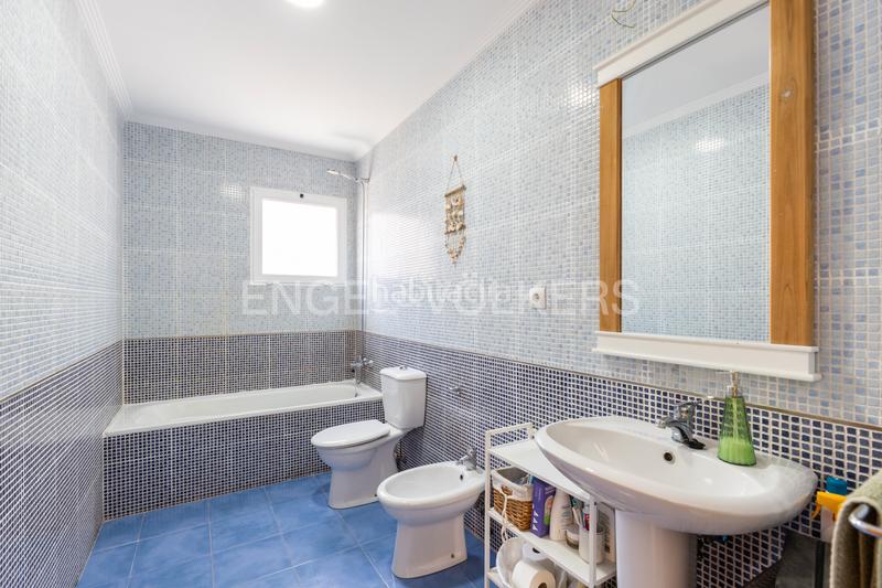 Foto 36e7b566-45ed-4c72-87e4-ace0988b3533. Casa moderno unifamiliar con piscina en Olocau