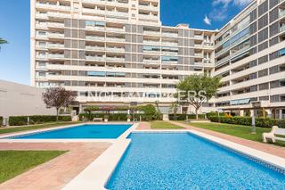 Lloguer Apartament a Nou Campanar. Espacioso apartamento con parking y piscina en nou campanar