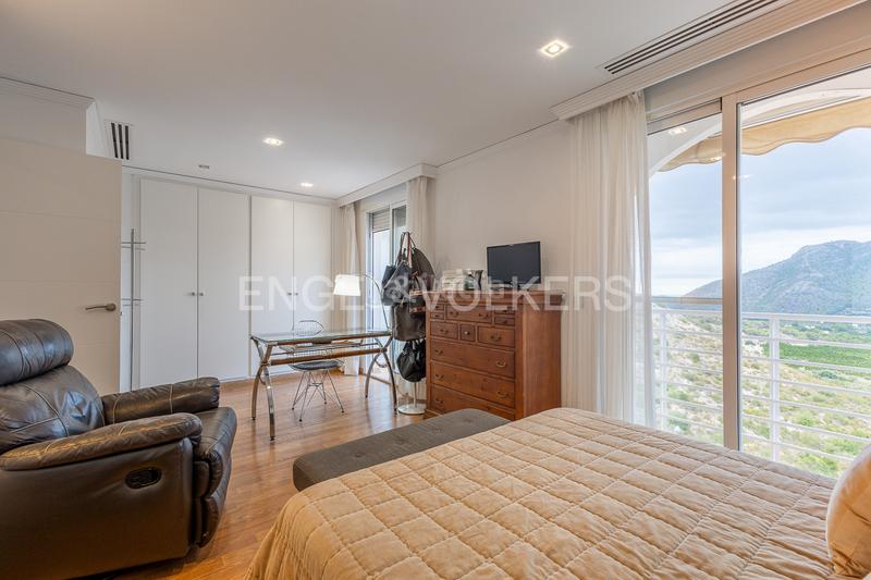 Foto 1eaef63d-7e4e-40f2-a0dc-10cd550d3e75. Haus mit heizung parking in Urbanizaciones Gandia