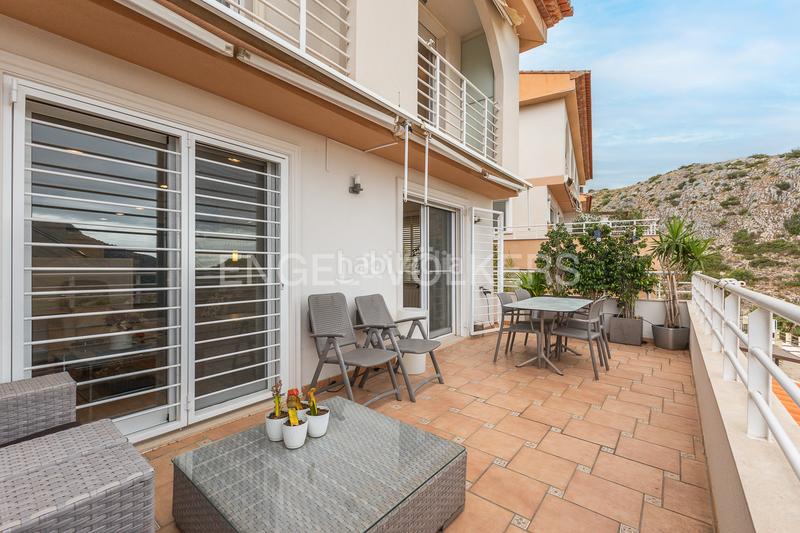 Foto 215a89aa-40d1-4057-ad56-212e8a5d831c. Haus mit heizung parking in Urbanizaciones Gandia