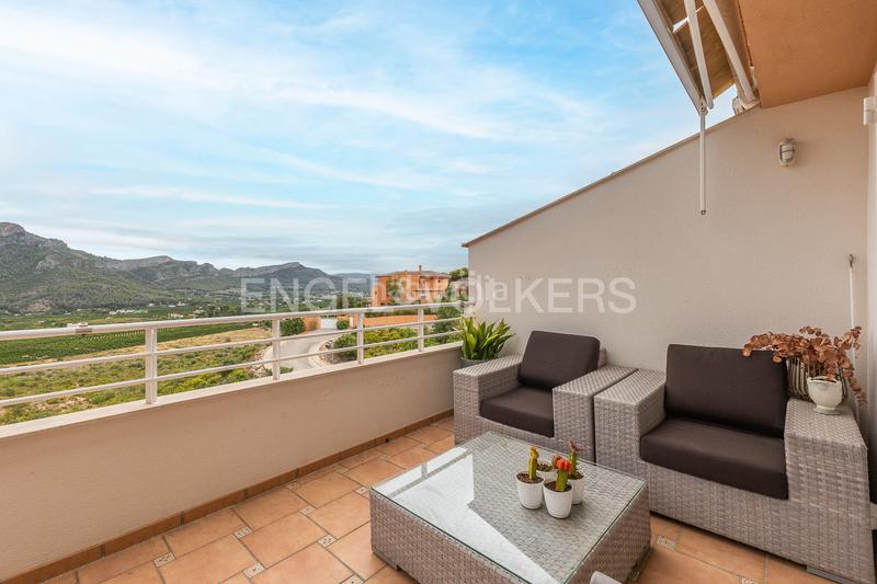 Foto 41497bed-878b-45a7-aea7-6ad1f91dc141. Haus mit heizung parking in Urbanizaciones Gandia