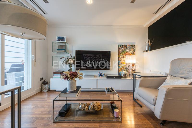 Foto 70a544ce-9844-411e-8fb0-04d011e12ae4. Haus mit heizung parking in Urbanizaciones Gandia