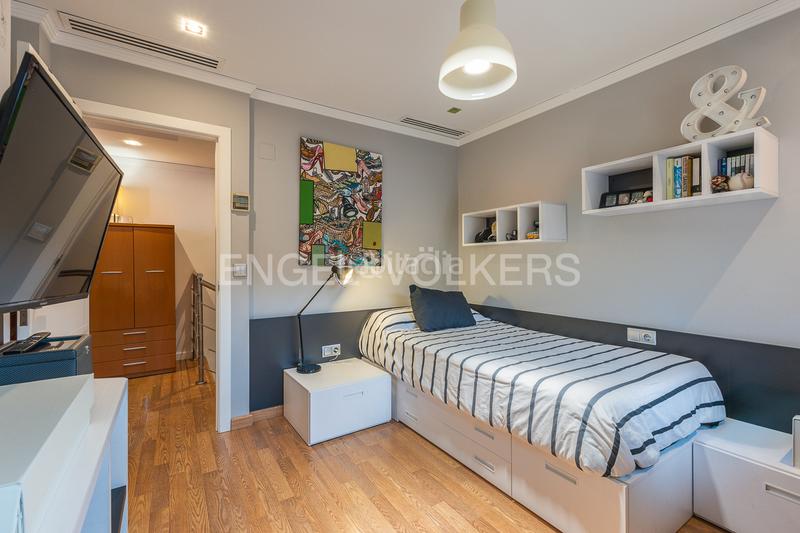 Foto 957f3c86-629d-44c7-8bb8-9a3c0ad9b4de. Haus mit heizung parking in Urbanizaciones Gandia