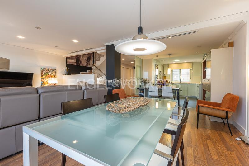 Foto f9328d63-287b-482e-a249-5fa69b016269. Haus mit heizung parking in Urbanizaciones Gandia