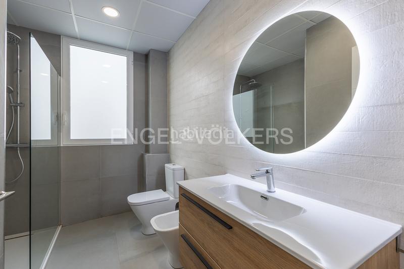 Foto 77f7e7cc-edec-491c-a2cf-50c39c222029. Apartamento acogedor piso reformado en Arrancapins en Valencia