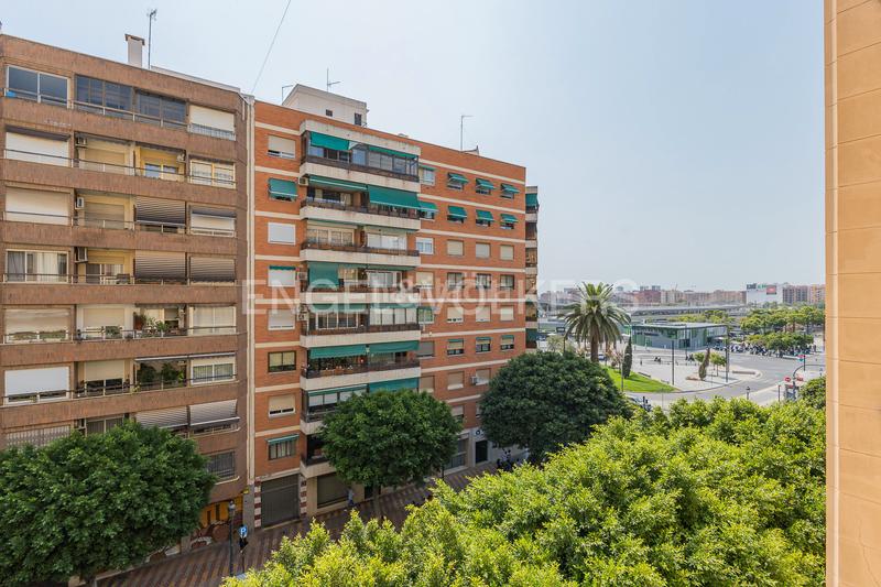 Foto 83be229f-ce9e-48f4-93f5-f39bda11e603. Apartamento acogedor piso reformado en Arrancapins en Valencia