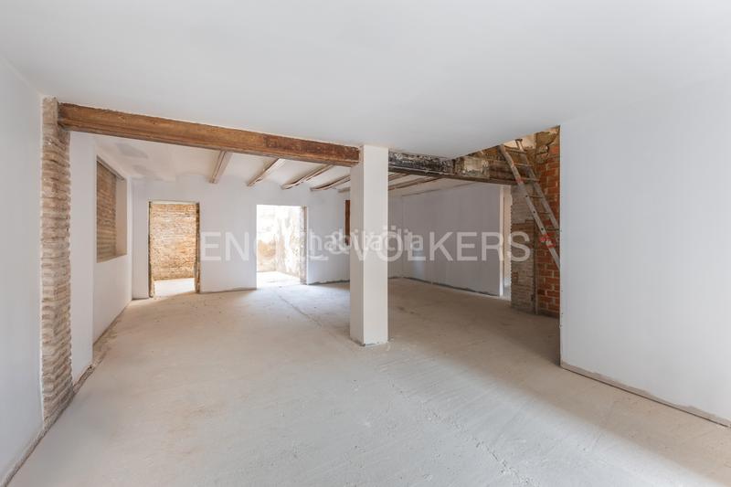 Foto d01c5d03-e859-49a2-9352-8411779a25c6. Casa amb calefacció a El Cabanyal-El Canyamelar Valencia