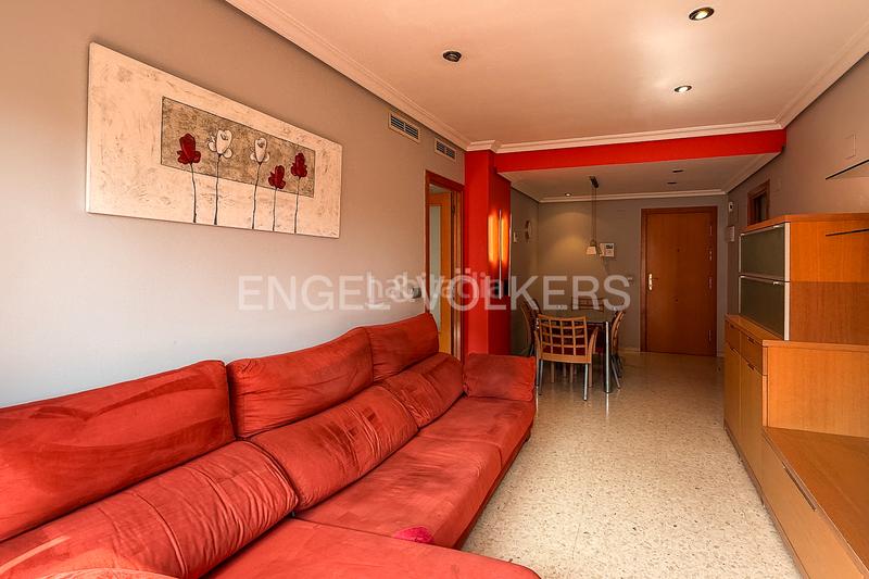Foto 3446dfde-52ba-40d7-9a86-2a9f3f53121e. Alquiler apartamento luminoso piso junto a blasco ibáñez en Valencia