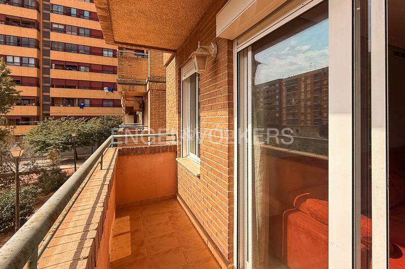 Foto 4aa288ce-d273-4bdd-ba51-a94c05e4ee36. Alquiler apartamento luminoso piso junto a blasco ibáñez en Valencia