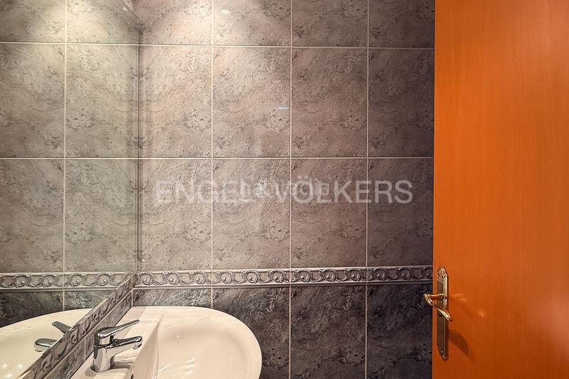 Foto 219283c6-2b61-4b2d-8be4-ee128bde38ec. Lloguer apartament amb calefacció aparcament a Beteró Valencia