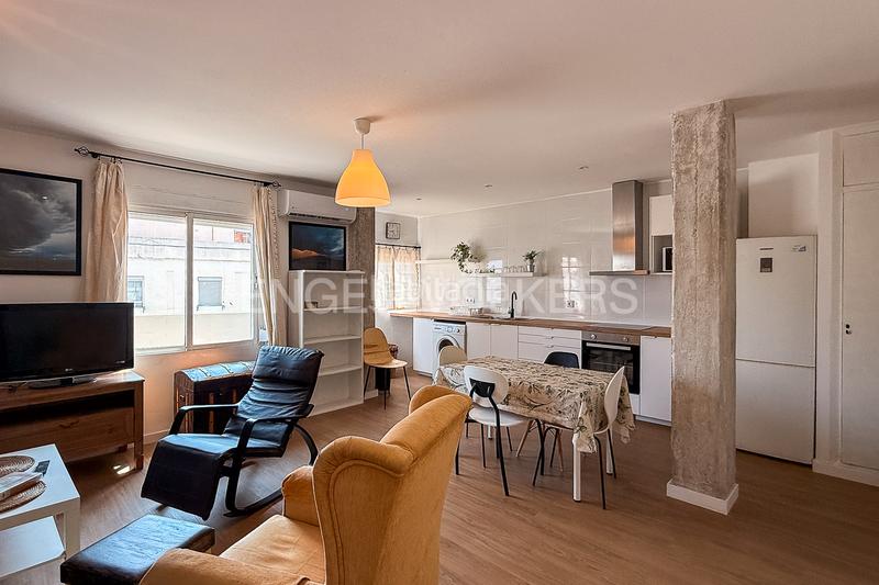 Foto 1e2fda8a-14e2-4cd5-b8ae-47b1ff012423. Alquiler apartamento estupendo piso para estudiantes en Valencia