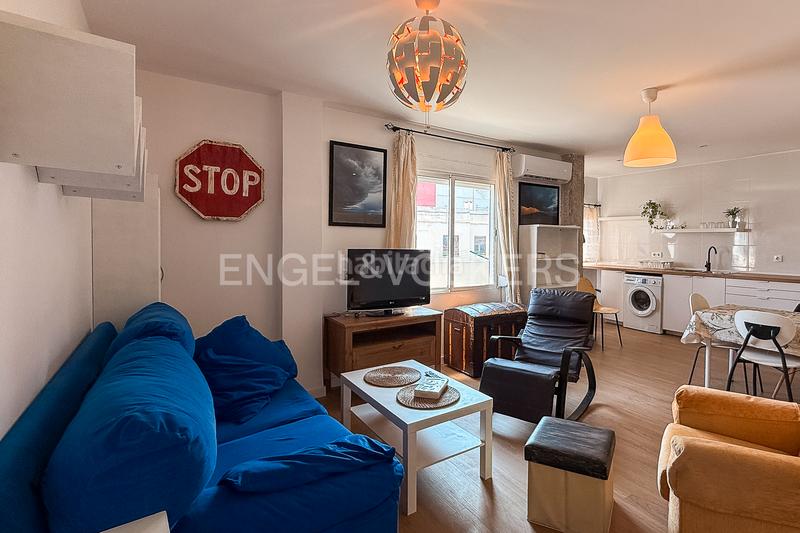 Foto 280ad8d0-adec-4957-ab4f-a635270b37b3. Alquiler apartamento estupendo piso para estudiantes en Valencia