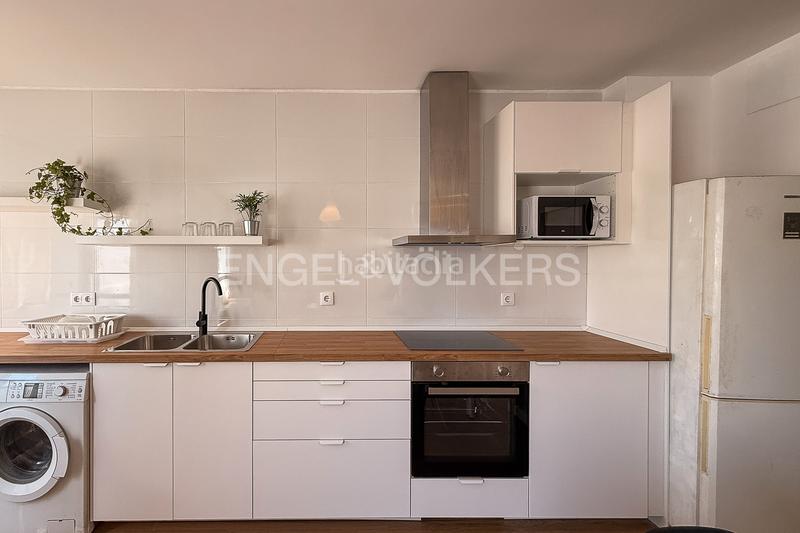 Foto b697abda-32ff-4d09-8a42-36ea17be0665. Alquiler apartamento estupendo piso para estudiantes en Valencia