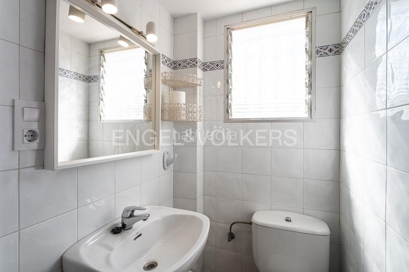 Foto 6a021632-b2c1-4bcd-b41c-9866051bf452. Rent house with heating parking in Oliva nova Oliva