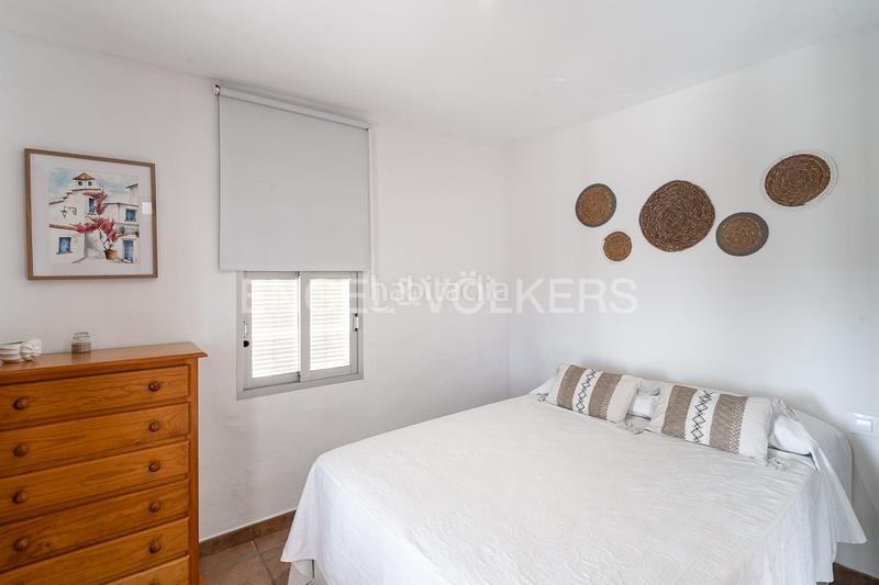 Foto b4e7f450-3a96-43f8-bfa4-6283046d95a9. Rent house with heating parking in Oliva nova Oliva