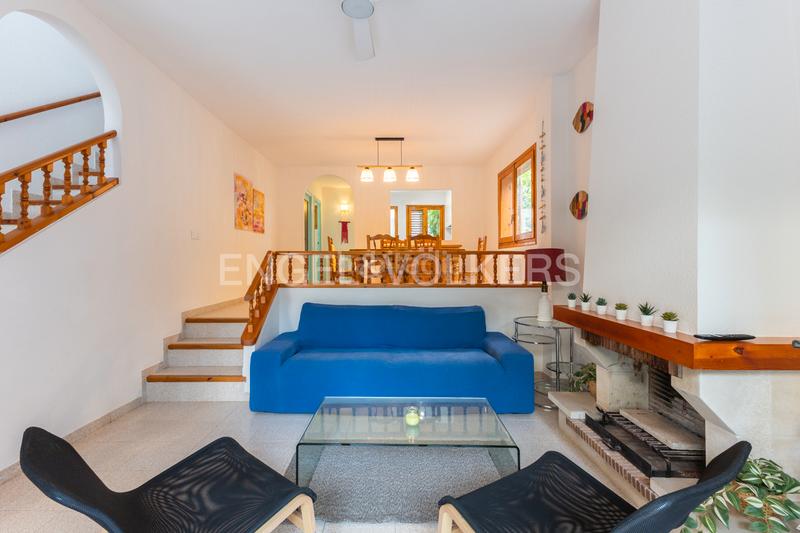 Foto 933b183e-6a46-45cd-8c51-2d8df52165d1. Casa adosada  en venta en playa la concha vive frente al mar! en Oropesa del Mar