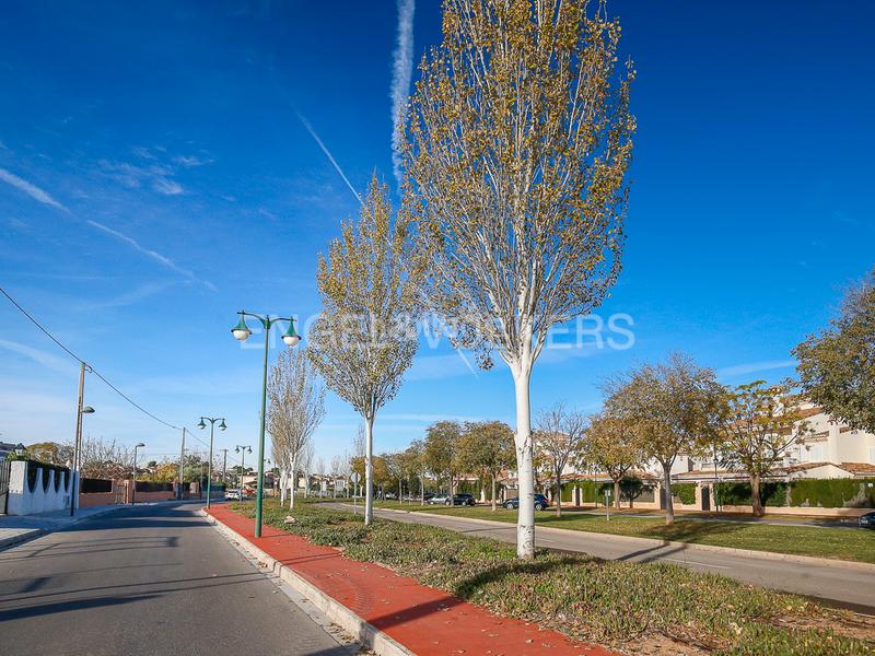 Foto ed8c6701-5173-4141-9ed6-22ec51ec445c. Terreny residencial a Torre en Conill-Cumbres de San Antonio Bétera