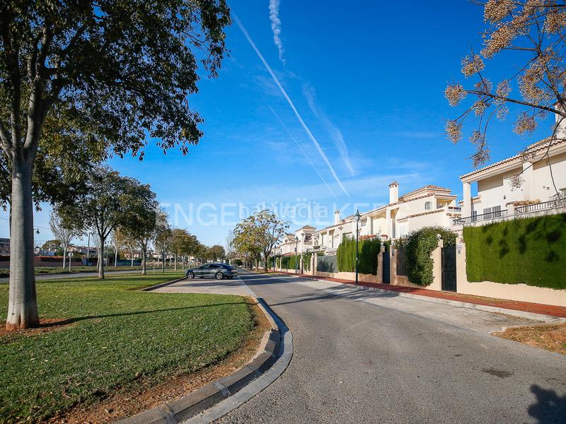 Foto f0fcb007-48f6-4100-8f05-5059fd6a22dd. Terreny residencial a Torre en Conill-Cumbres de San Antonio Bétera