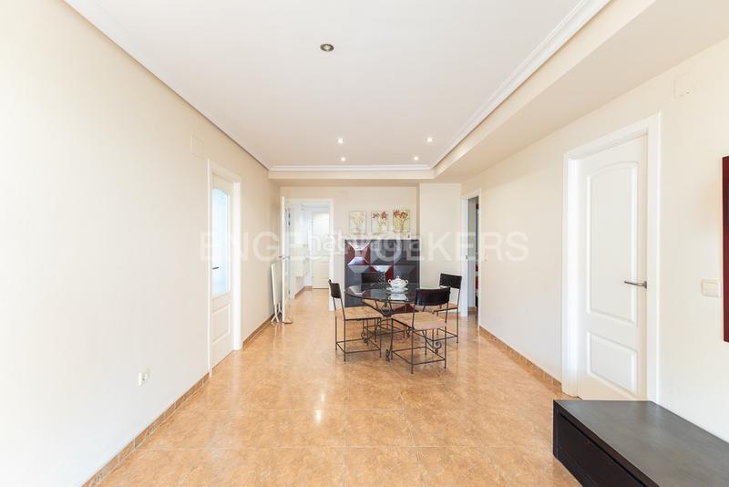 Foto 060d9620-13c2-4147-959a-01bd09531fdb. Alquiler apartamento encantador bajo con entrada independiente en urb. proamar para larga estancia en Sagunt