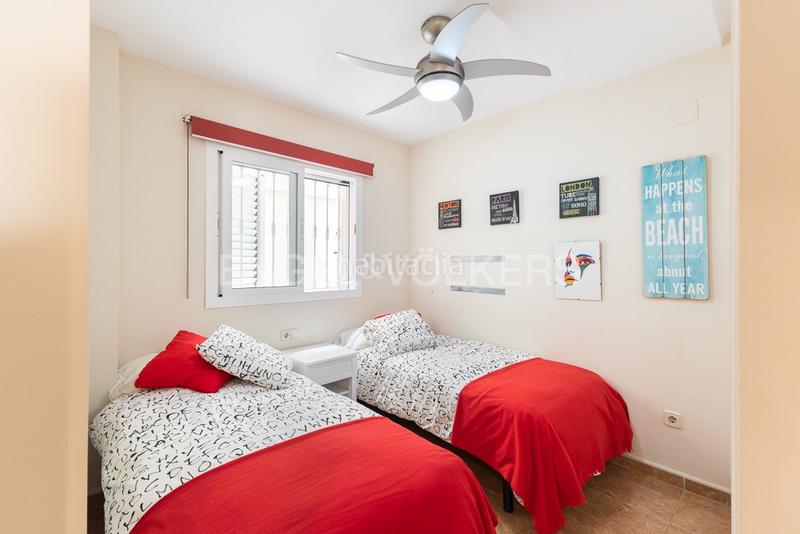 Foto 26e5724c-5898-4f1a-a281-5501ea56ebe3. Alquiler apartamento encantador bajo con entrada independiente en urb. proamar para larga estancia en Sagunt
