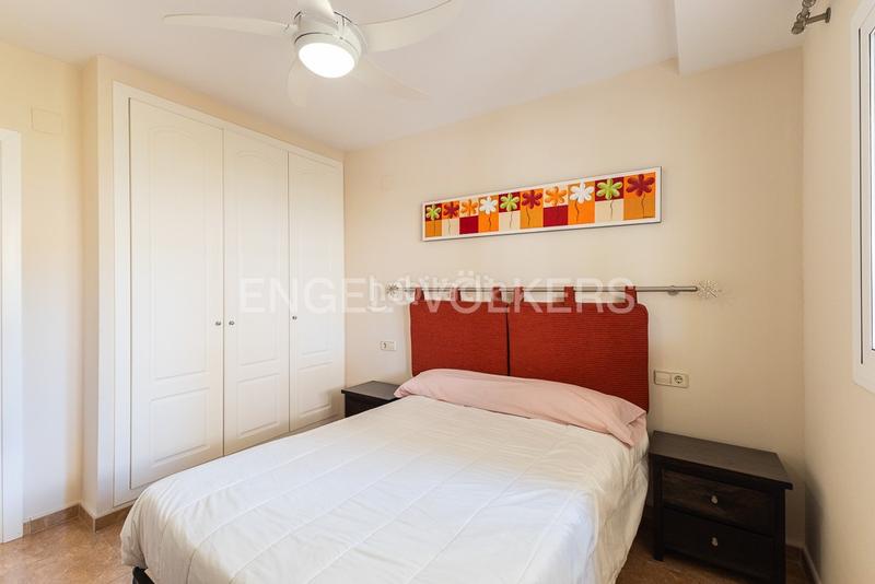 Foto 7a5d0a59-eb16-44ef-b47c-d1bb334b45c9. Alquiler apartamento encantador bajo con entrada independiente en urb. proamar para larga estancia en Sagunt