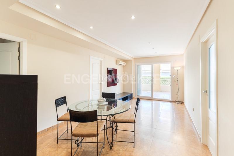 Foto 855f5b64-d66c-4c61-b563-595bebb62afb. Alquiler apartamento encantador bajo con entrada independiente en urb. proamar para larga estancia en Sagunt