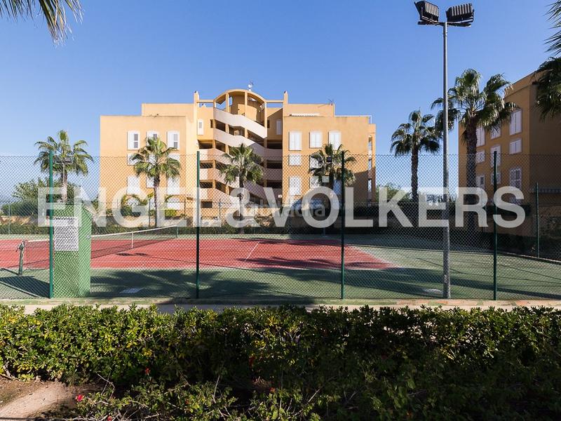 Foto e265f25d-2408-4264-822b-41962d0fbff8. Alquiler apartamento encantador bajo con entrada independiente en urb. proamar para larga estancia en Sagunt
