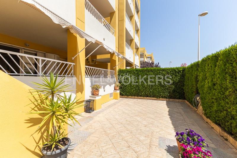 Foto fa2dea7d-25b1-4020-8a2a-a9ea1365ba3f. Alquiler apartamento encantador bajo con entrada independiente en urb. proamar para larga estancia en Sagunt