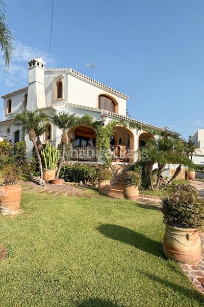 Foto 74a4fe14-5266-43ef-a5c2-0764e0a6ca1b. Alquiler casa encantadora villa en jávea para alquiler anual en Xàbia