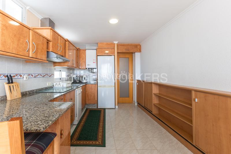 Foto 22372f1d-fa6c-46a3-95b7-e3169d4ffd6e. Apartamento luminosa propiedad con vistas despejadas en Valencia