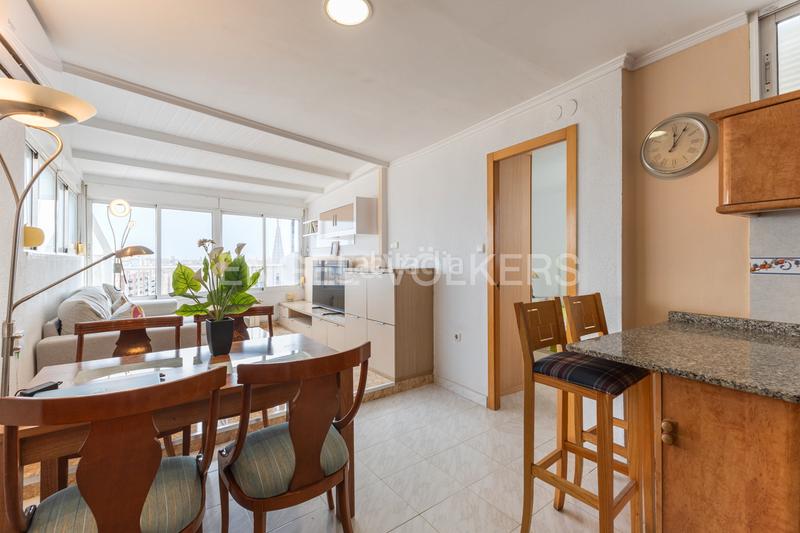 Foto 76db842a-d395-4ef4-affa-8ffbe764d05c. Apartamento luminosa propiedad con vistas despejadas en Valencia