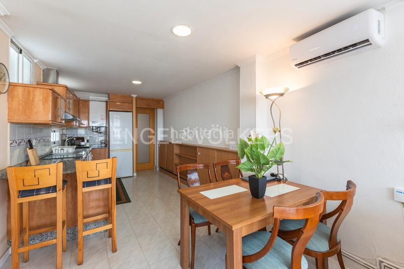 Foto 8a095a22-e65b-4321-b09b-452a87756d80. Apartamento luminosa propiedad con vistas despejadas en Valencia