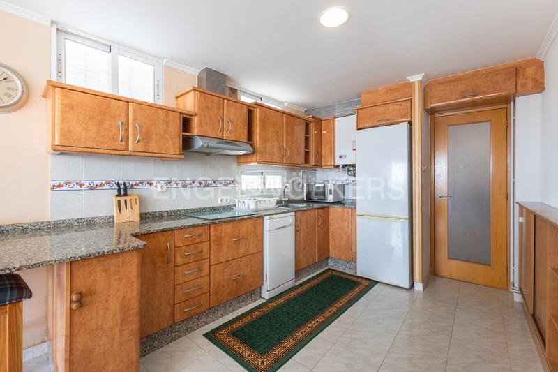 Foto da8b189e-4974-4e18-90d0-3fd0142e8c17. Apartamento luminosa propiedad con vistas despejadas en Valencia