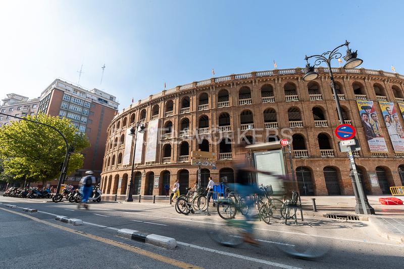 Foto b8c2bf1f-cfe4-4e8f-a653-5fb3de15a439. Apartamento vivienda junto a plaza del ayuntamiento en Valencia