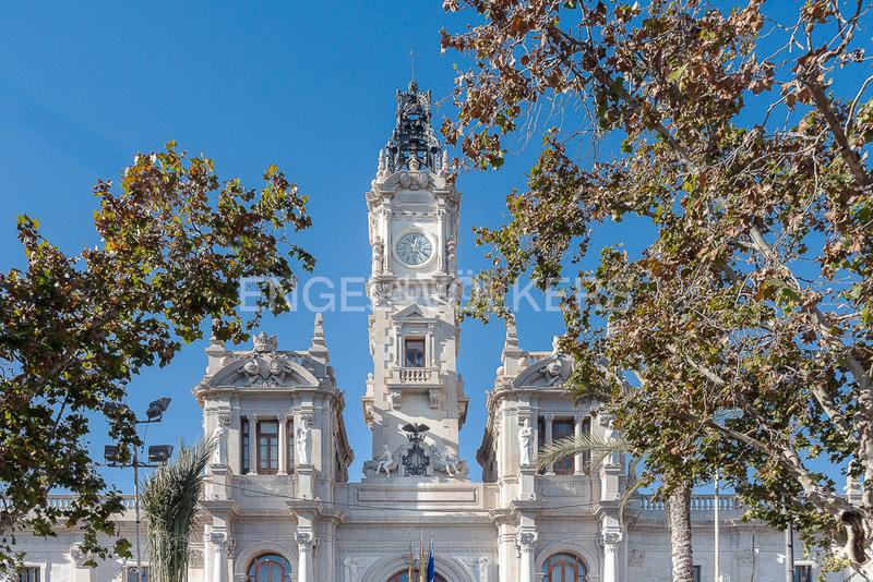 Foto c281eb6d-c631-4205-929e-bc94a68588ca. Apartamento vivienda junto a plaza del ayuntamiento en Valencia