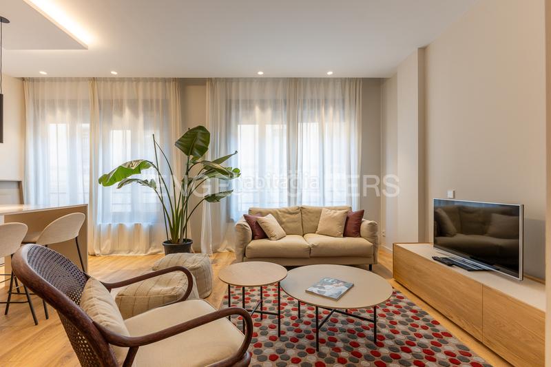 Foto cbcb774e-bb3c-4a8d-8a2f-996a202734d9. Apartamento vivienda junto a plaza del ayuntamiento en Valencia
