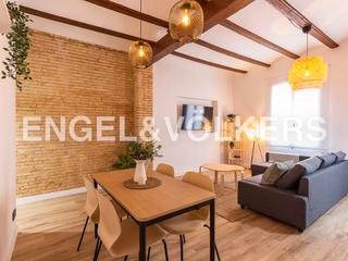 Alquiler Apartamento en Mont Olivet. Precioso reformado piso para corta estancia