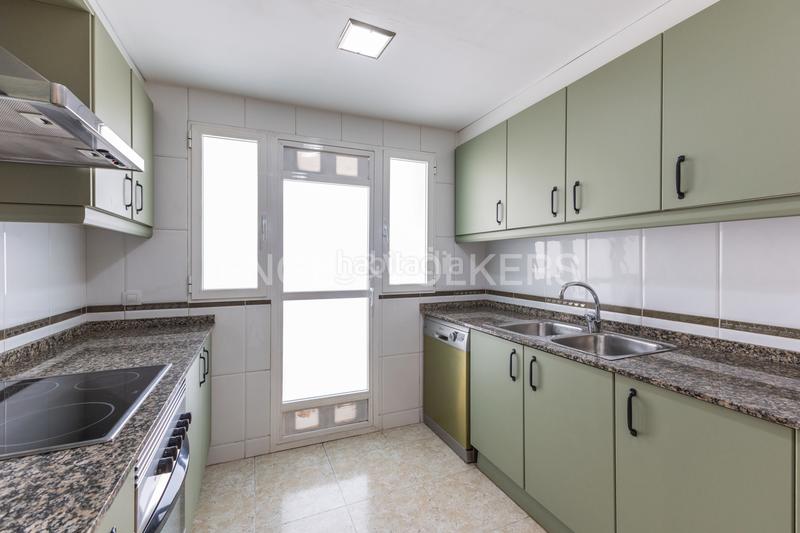 Foto 00d04f5e-ee8d-47df-940c-c4d1004e816e. Alquiler apartamento amplio piso sin amueblar en Tormos en Valencia
