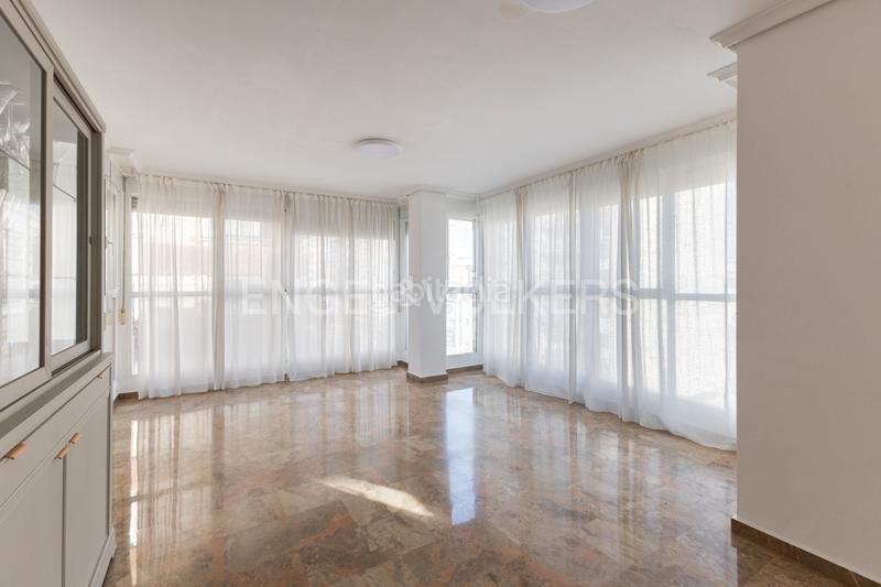 Foto f5d730c9-fafc-4a54-85b7-5d739ca11d29. Alquiler apartamento amplio piso sin amueblar en Tormos en Valencia