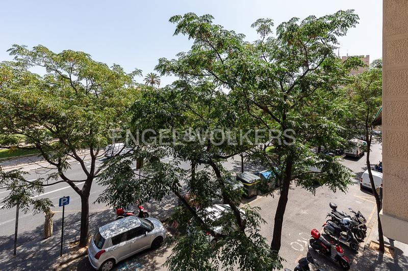 Foto 71bcc481-96e7-406e-ab2a-3164b59c7c2a. Alquiler apartamento piso moderno de lujo frente al parque turia en Valencia