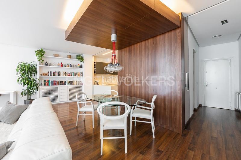 Foto 73f1f94b-5cad-4e97-9b11-b1cc523d1b62. Alquiler apartamento piso moderno de lujo frente al parque turia en Valencia