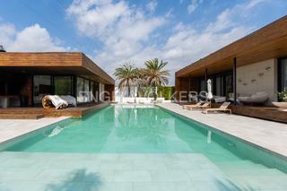 Location Mas à Polígono del Aeropuerto. Impresionante chalet en manises