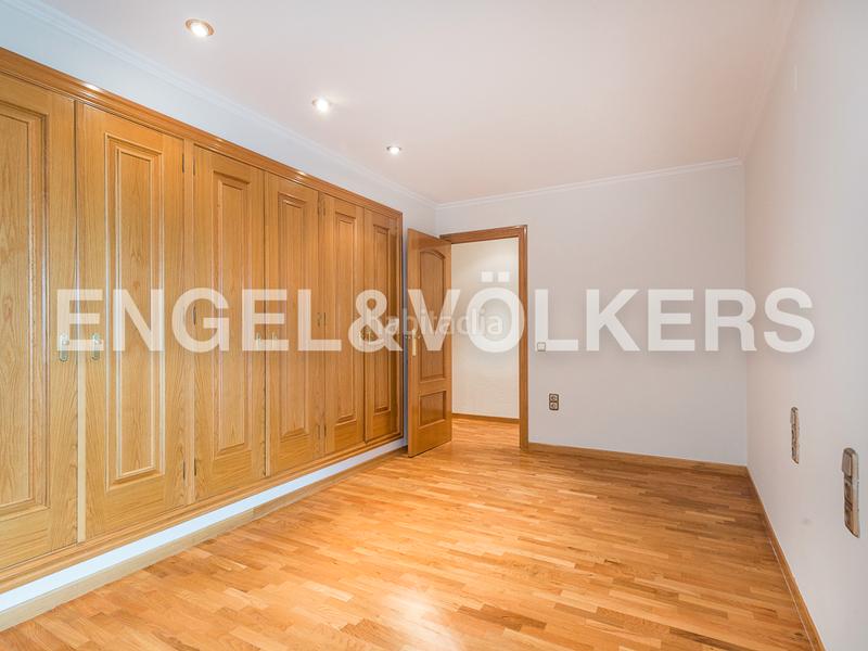 Foto 7d041e5f-d9d5-49a7-9bdb-0eef3198f1cb. Alquiler apartamento magnífico piso amplio y luminoso en benicalap en Valencia