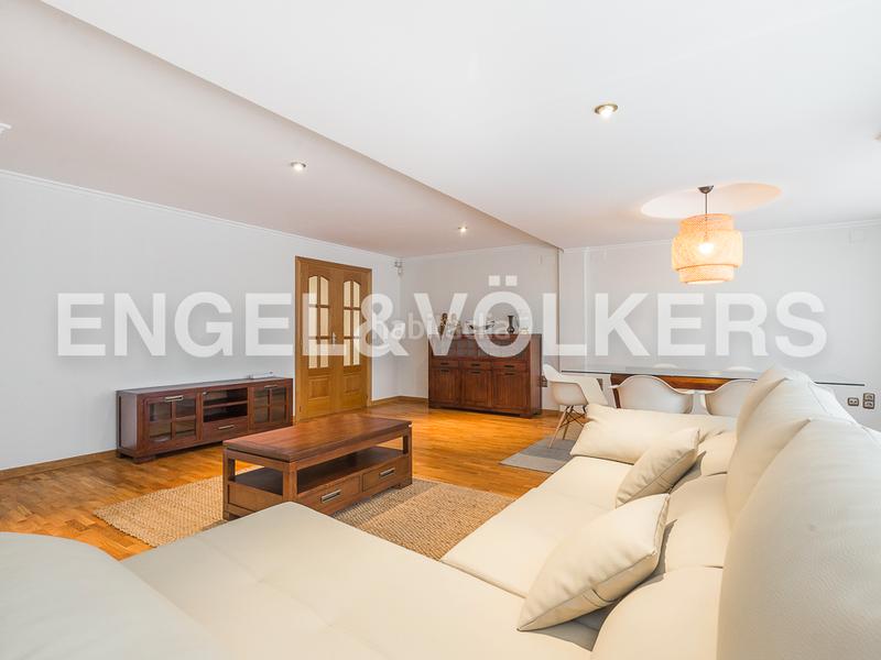 Foto ad1c184f-6c43-44c5-97bf-45cf1b20ecfa. Alquiler apartamento magnífico piso amplio y luminoso en benicalap en Valencia