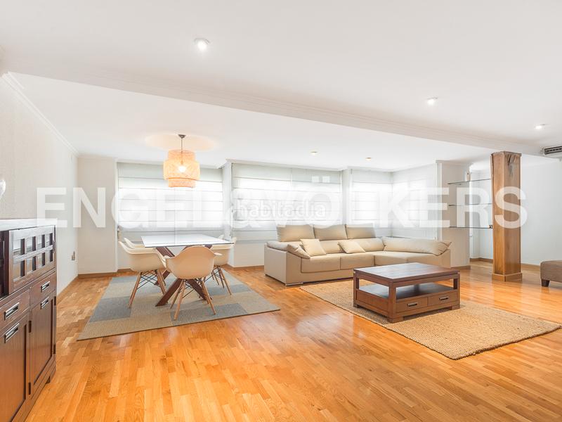 Foto b4d1c6c9-0a10-4f34-83ba-44dc210beb45. Alquiler apartamento magnífico piso amplio y luminoso en benicalap en Valencia