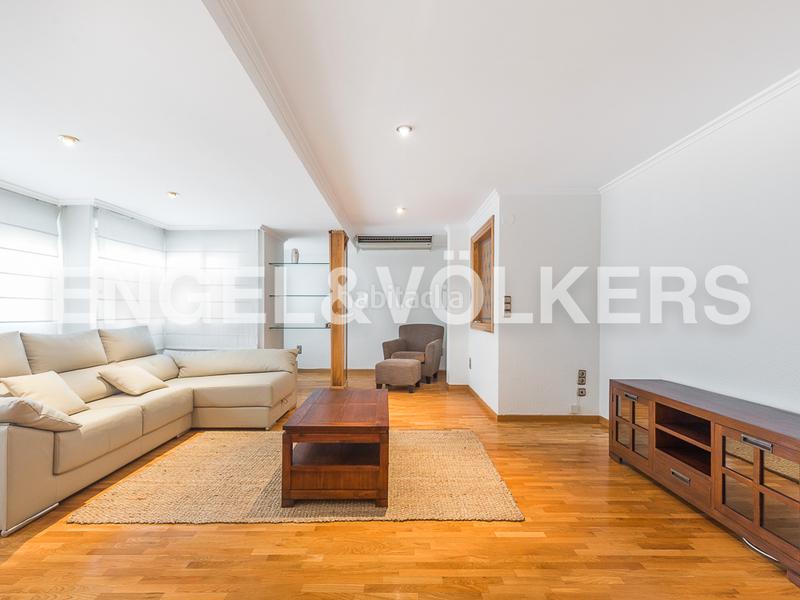 Foto e444377b-2392-4e19-9958-6cfcdf8304ee. Alquiler apartamento magnífico piso amplio y luminoso en benicalap en Valencia