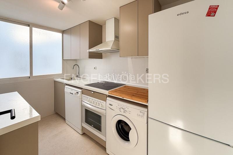 Foto 39eb4070-16b7-4a59-8163-ecbcd41a8f3e. Location appartement avec chauffage dans El Grau Valencia