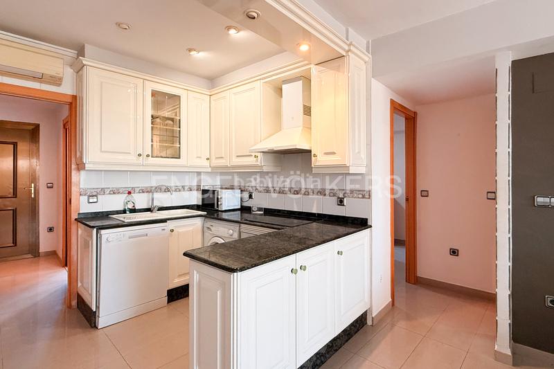 Foto 6bee01a1-ee3c-436c-b32d-57d91ffb815d. Alquiler apartamento encantador piso con vistas al mar en Cullera
