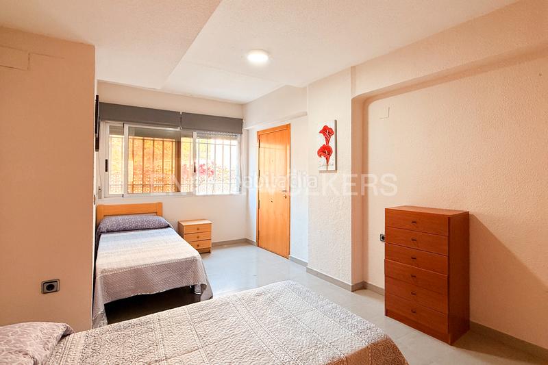Foto 6dc44942-27d7-44c2-a488-07146a625af5. Alquiler apartamento encantador piso con vistas al mar en Cullera