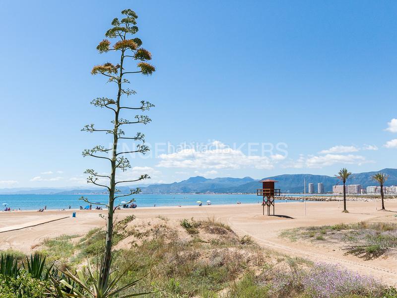 Foto 7ef84785-b07d-4ef9-8e4d-6a9e47e21082. Alquiler apartamento encantador piso con vistas al mar en Cullera
